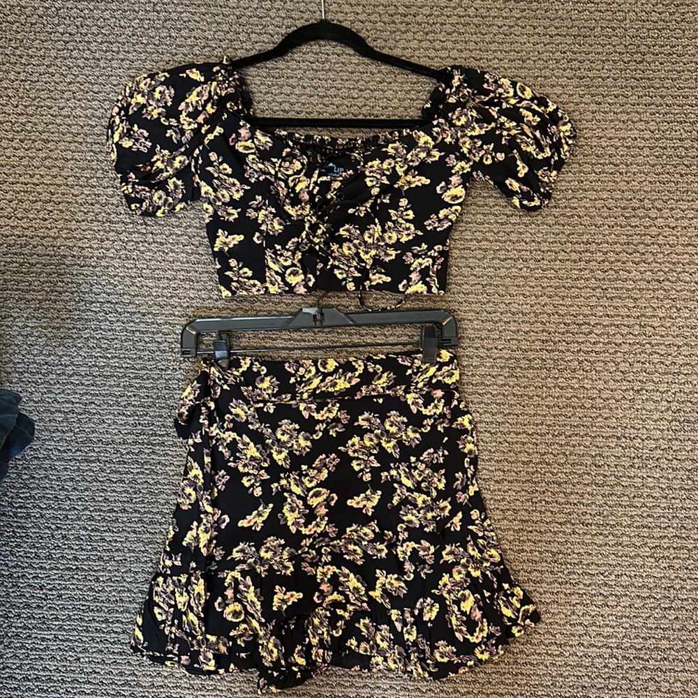 Blue Life skirt set floral